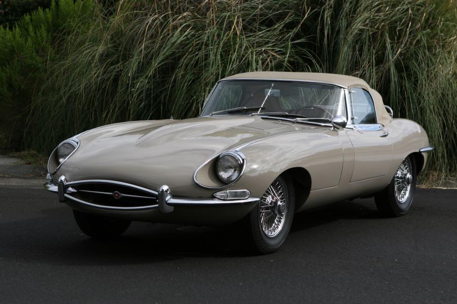 Jaguar E-Type 1-2 4.2 Roadster (Series I) '1968